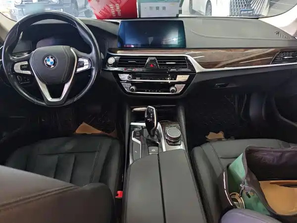BMW 5 Series 2019