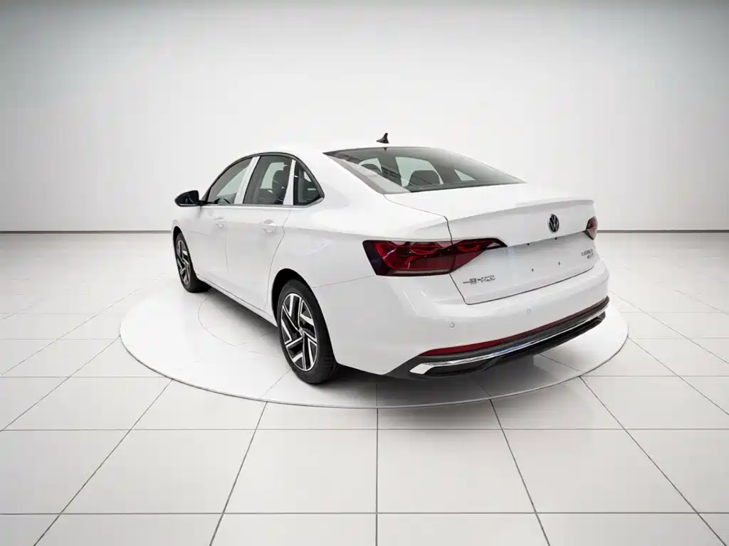 Volkswagen Sagitar 2025