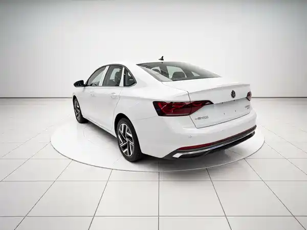 Volkswagen Sagitar 2025