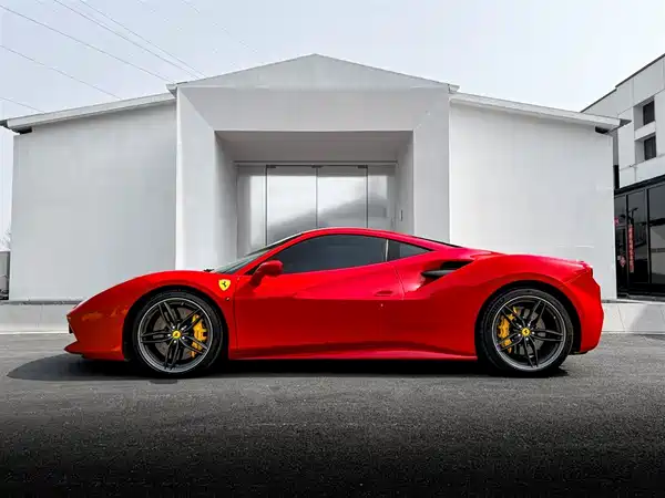 Ferrari 488 2015