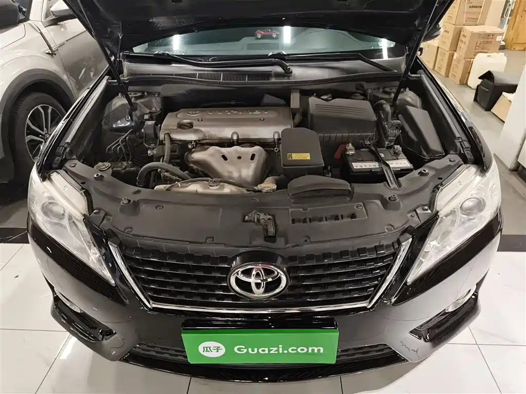 Toyota Camry 2014 — фото 10
