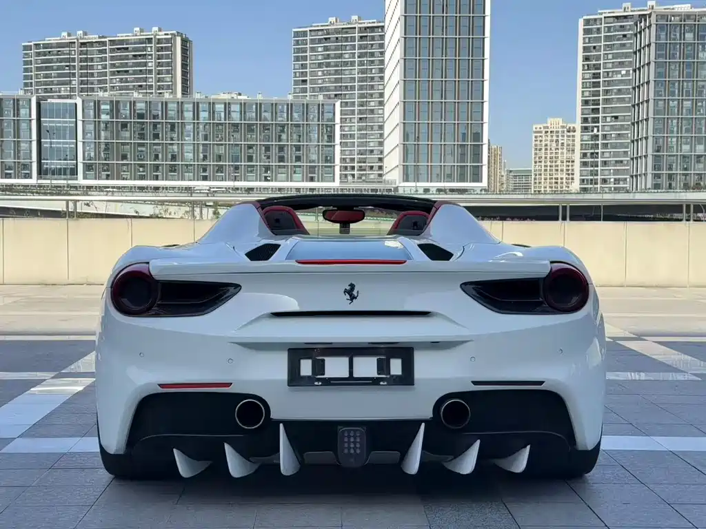 Ferrari 488 2017 — фото 5