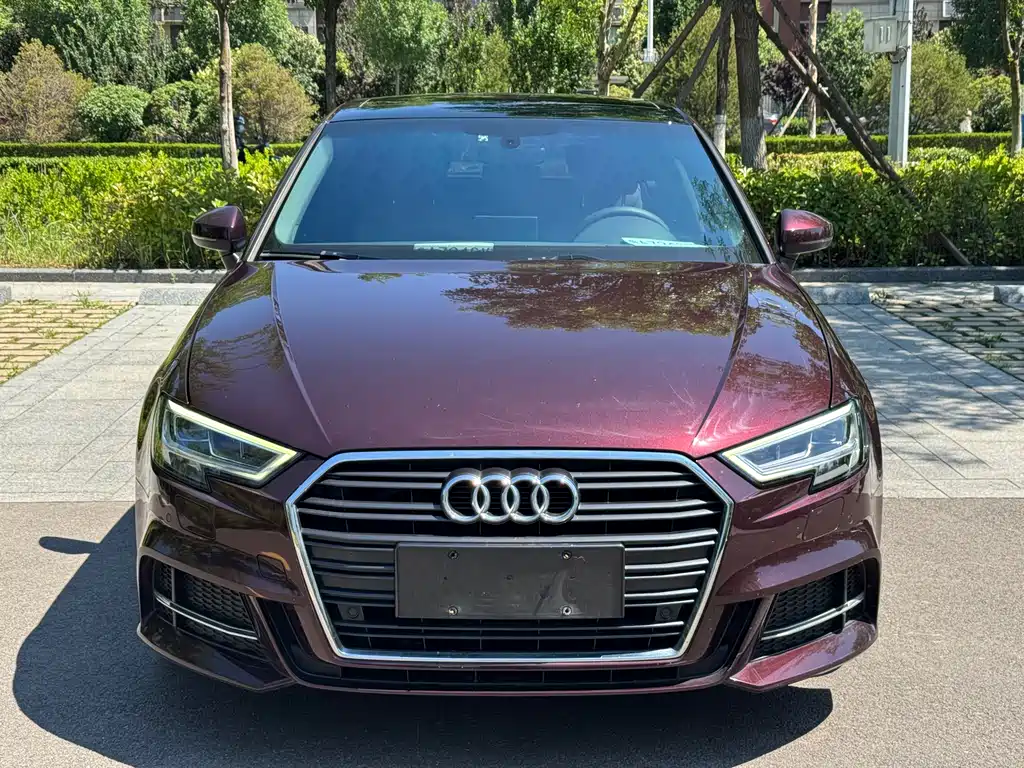 Audi A3 2019 — фото 2