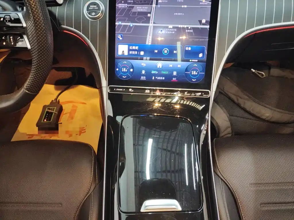 Mercedes-Benz C-Class 2023 — фото 17
