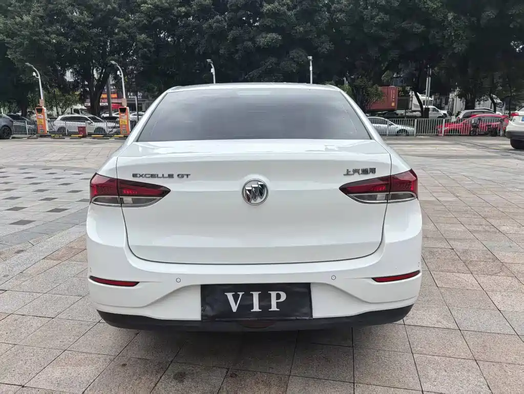 Buick Excelle 2022 — фото 9