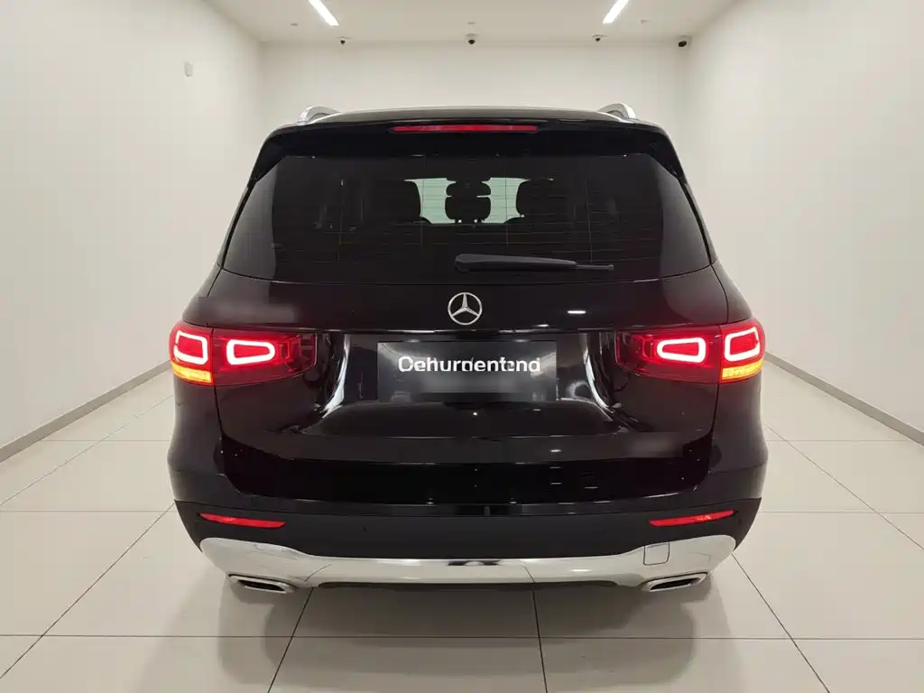 Mercedes-Benz GLB 2023