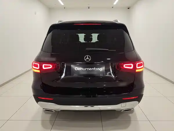 Mercedes-Benz GLB 2023