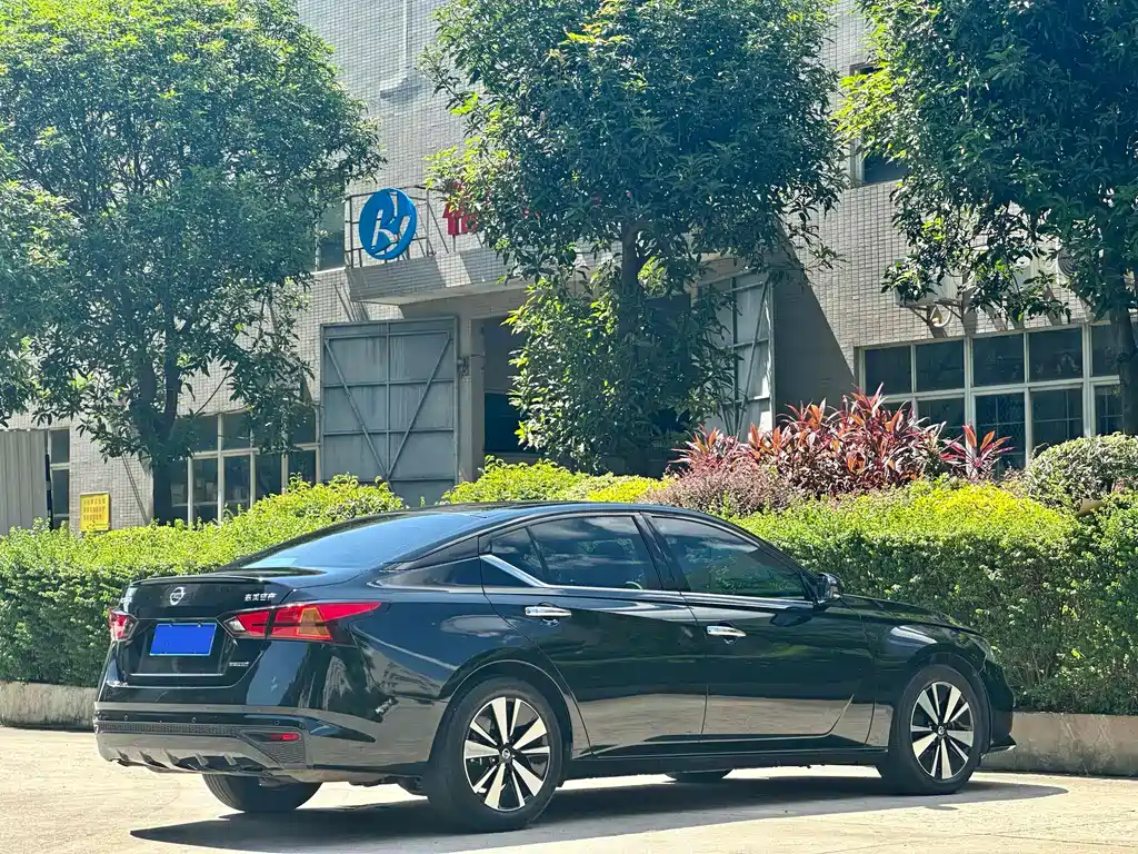Nissan Teana 2021 — фото 4