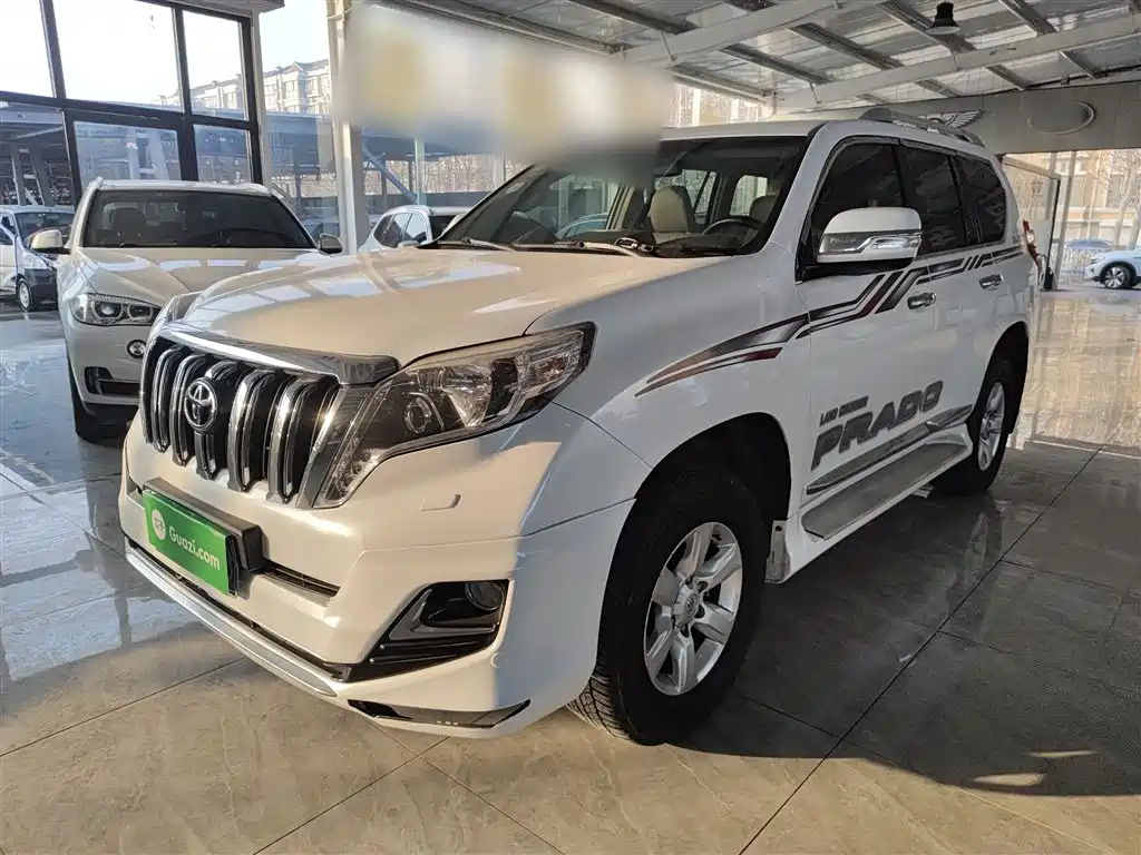 Toyota Prado 2015 — фото 1