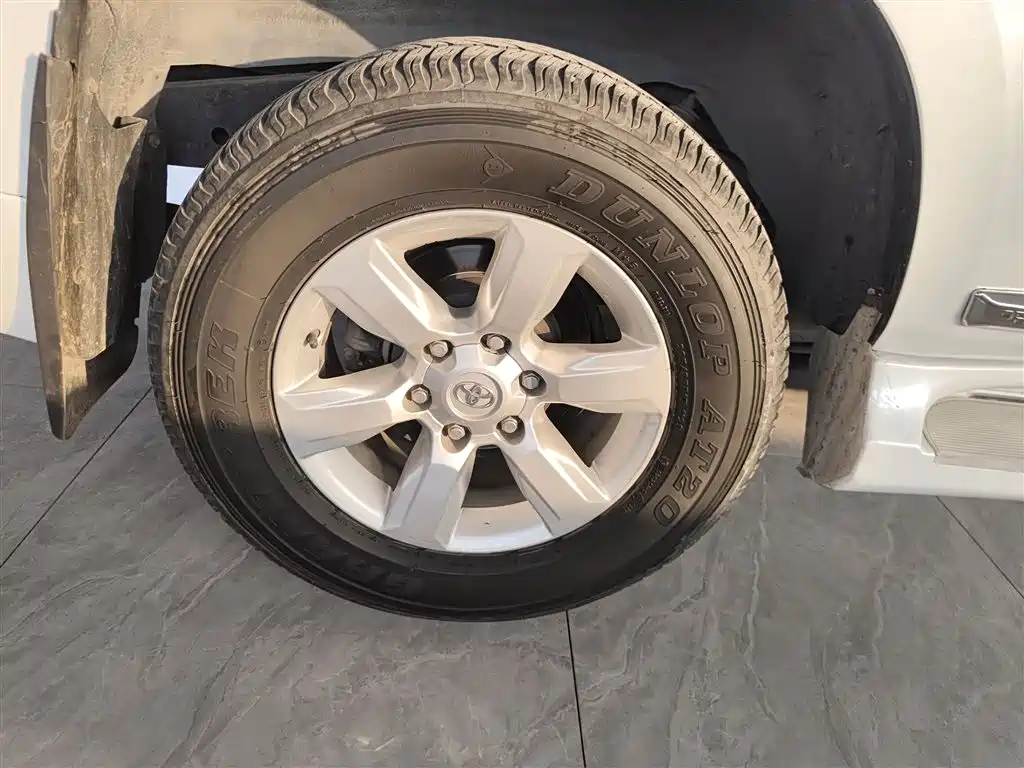 Toyota Prado 2015 — фото 26