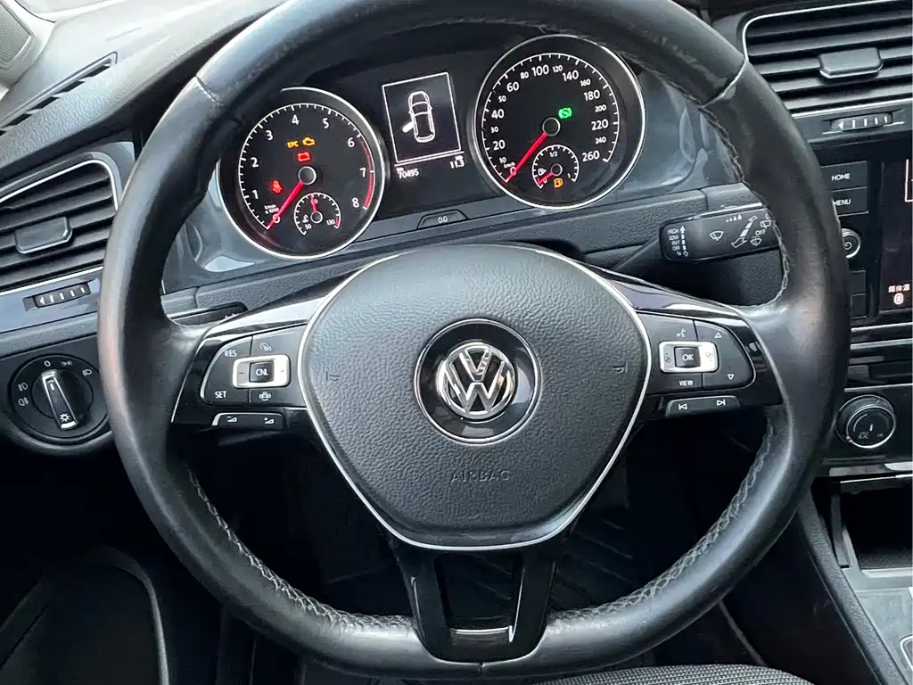 Volkswagen Golf 2019 — фото 13