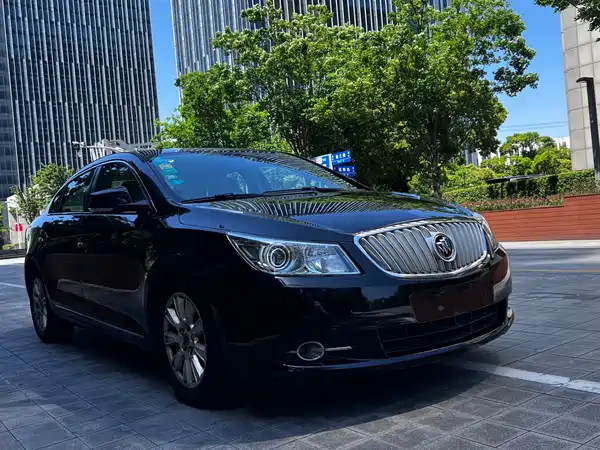 Buick LaCrosse 2011