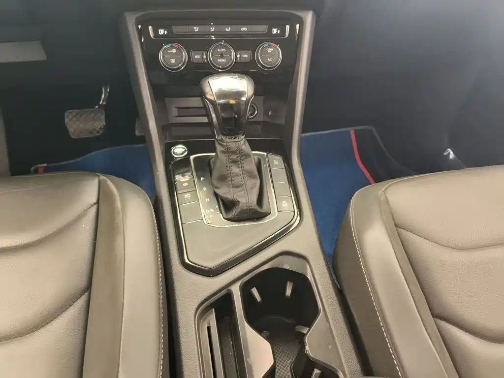 Volkswagen Tiguan L 2019 — фото 10
