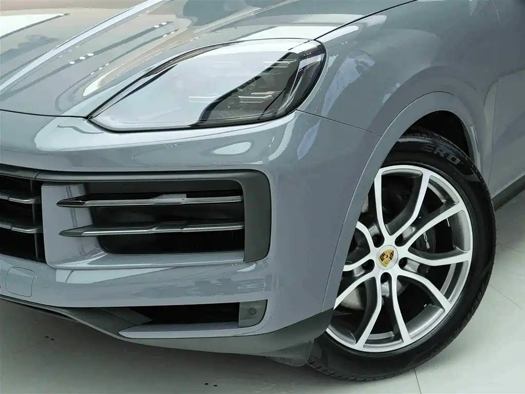 Porsche Cayenne 2024 — фото 25