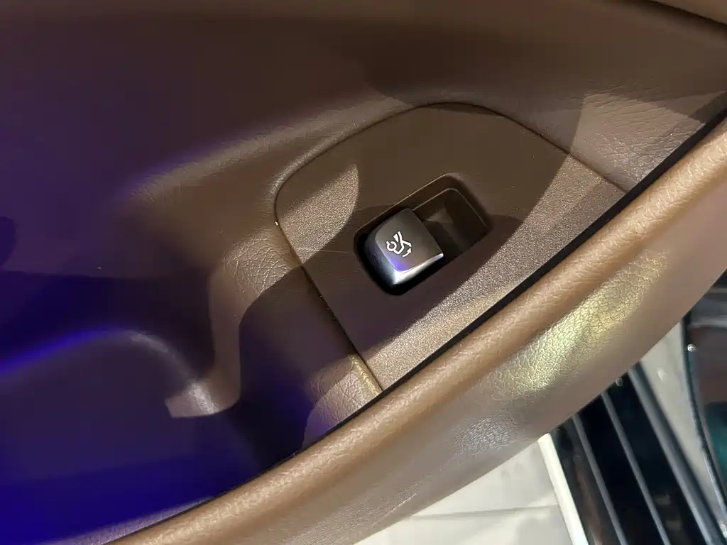 Mercedes-Benz E-Class 2024