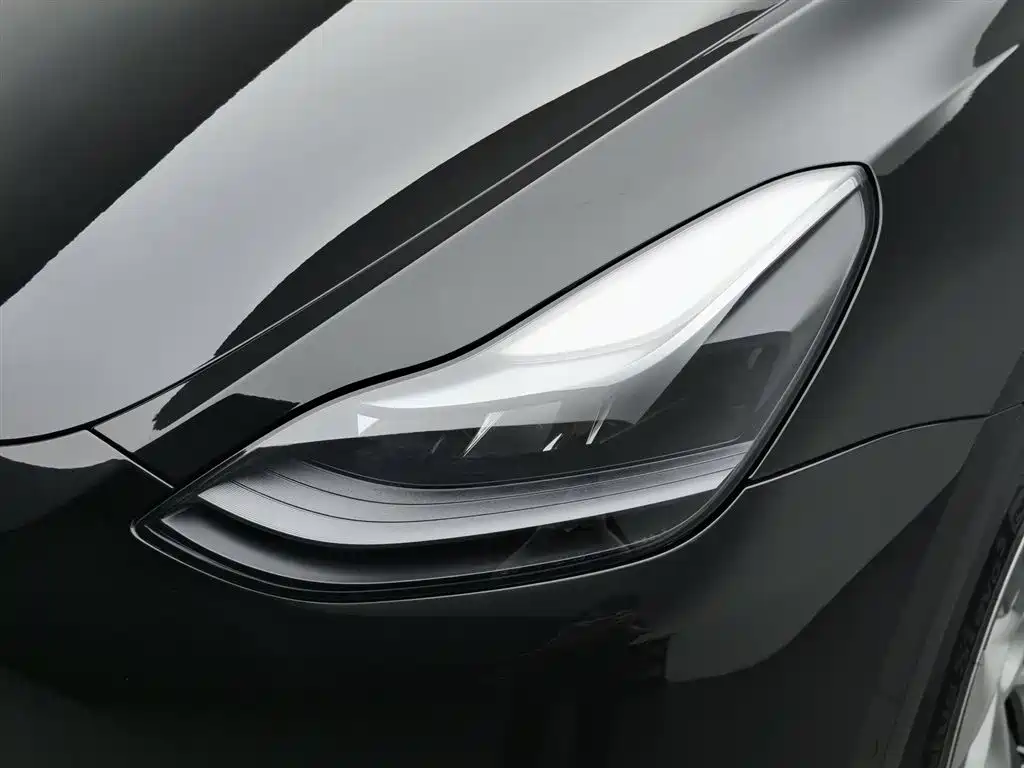 Tesla Model Y 2022 — фото 7