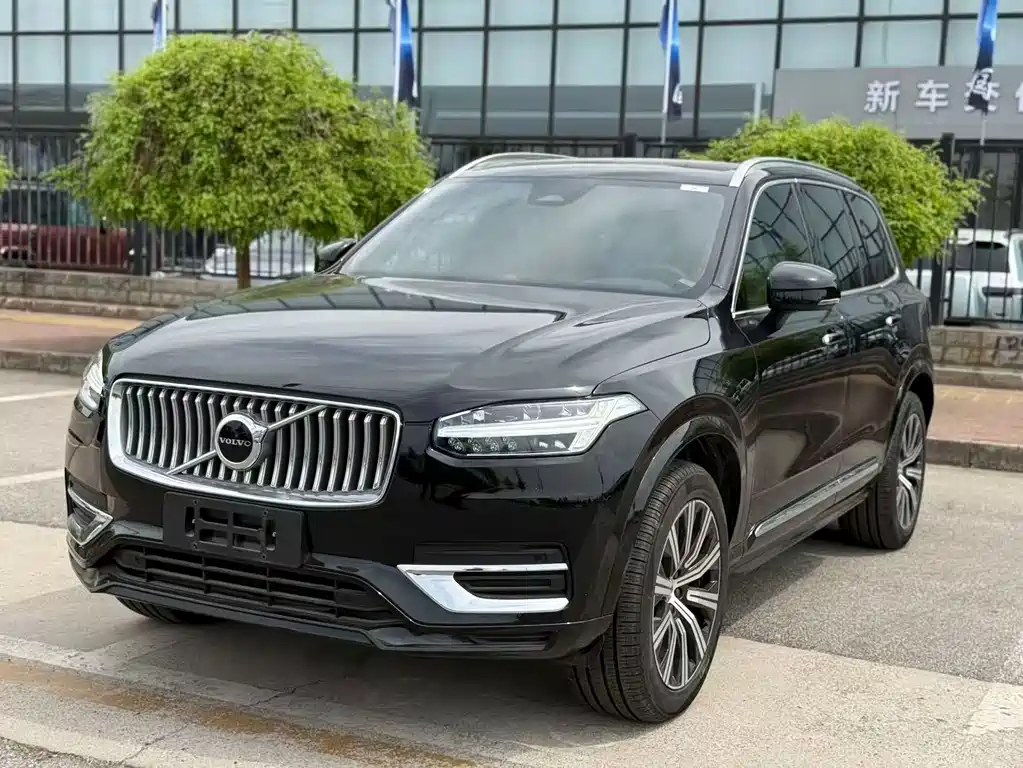 Volvo XC90 2023 — фото 1