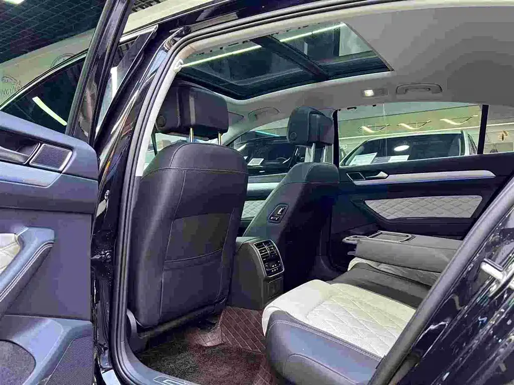 Volkswagen Magotan 2023 — фото 6
