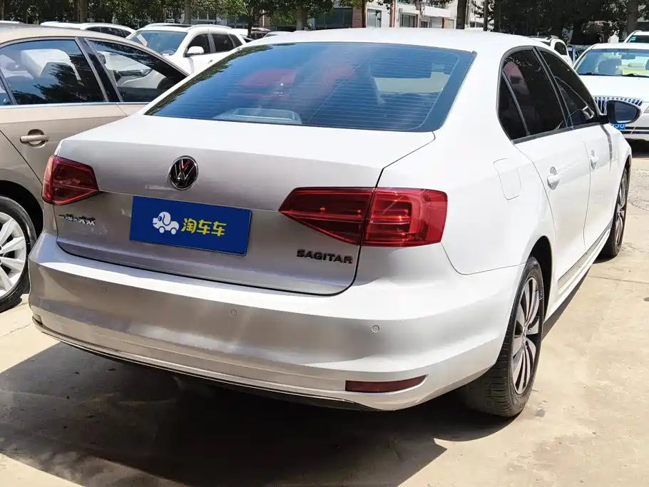 Volkswagen Sagitar 2017