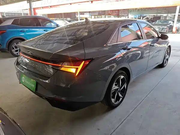 Hyundai Elantra 2023