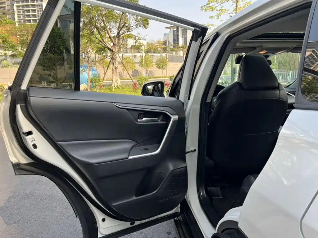 Toyota Wildlander 2020 — фото 12