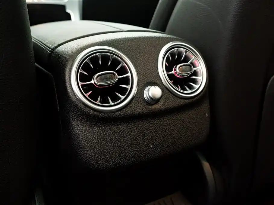 Mercedes-Benz C-Class 2020 — фото 30
