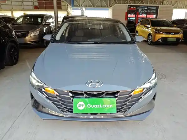 Hyundai Elantra 2023