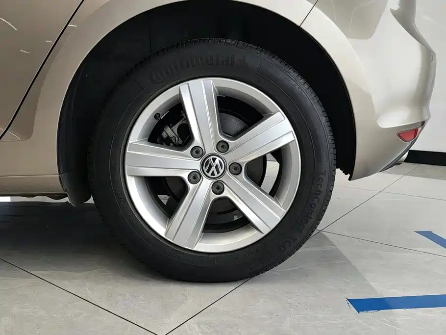 Volkswagen Golf 2014