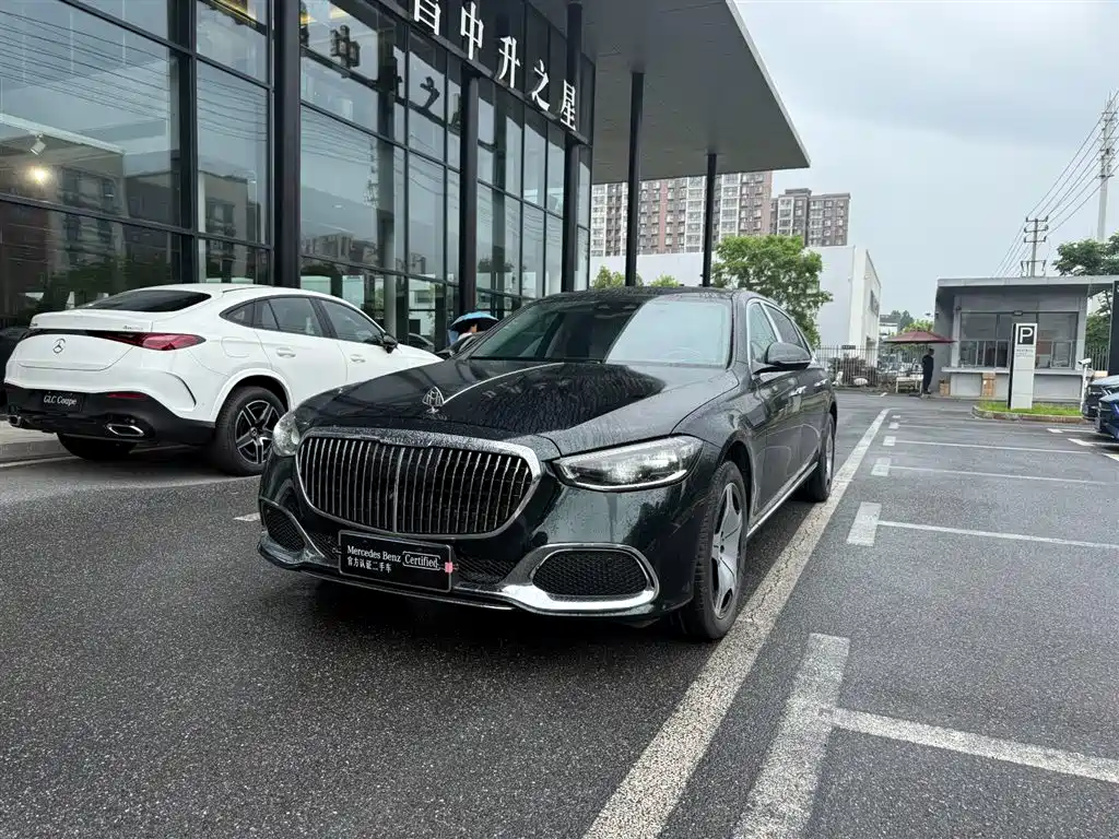 Mercedes-Benz S-Class 2024