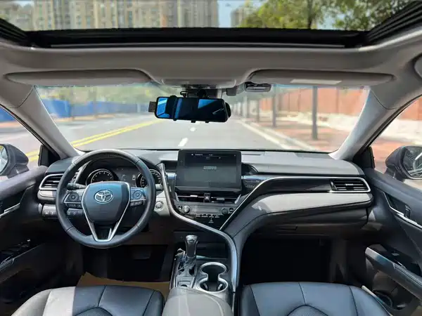 Toyota Camry 2021