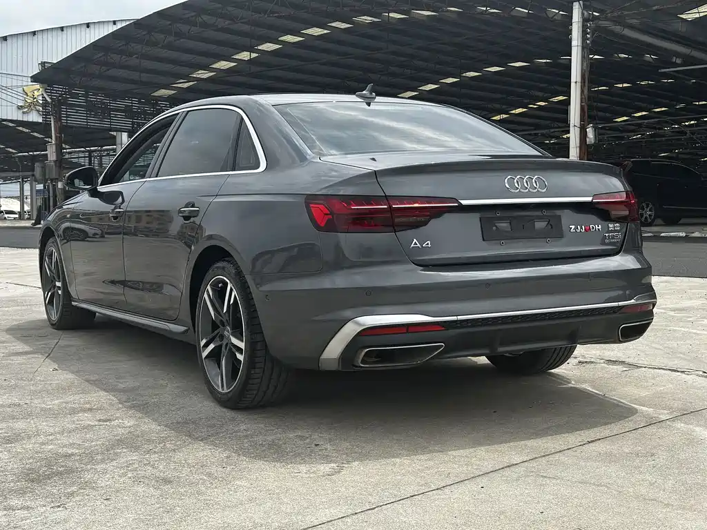 Audi A4L 2021 — фото 14