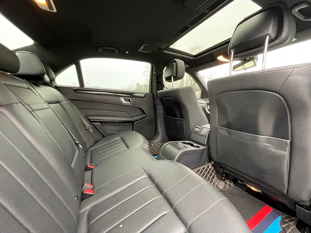 Mercedes-Benz E-Class 2015 — фото 11