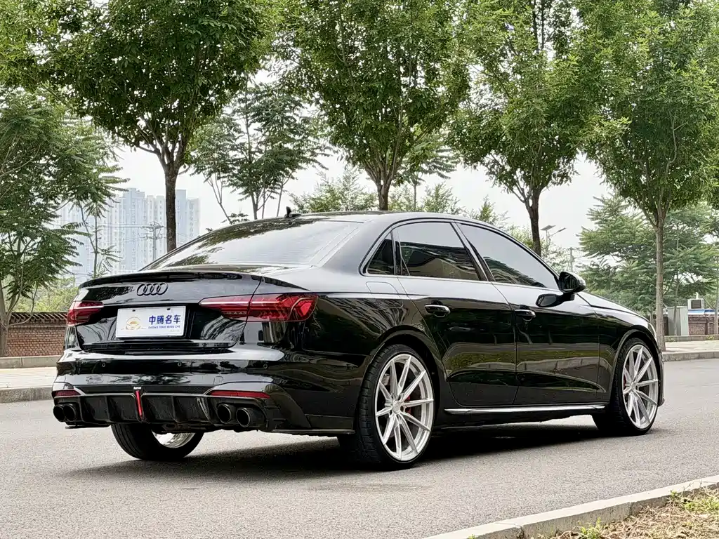 Audi S4 2023 — фото 31