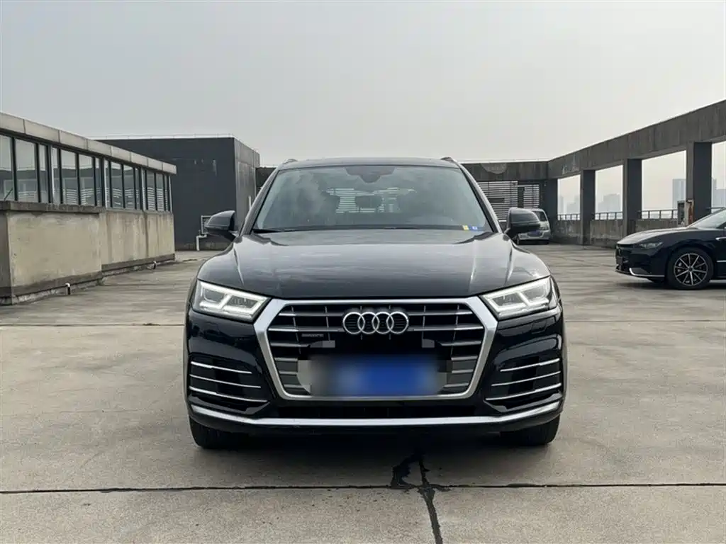 Audi Q5L 2020 — фото 15