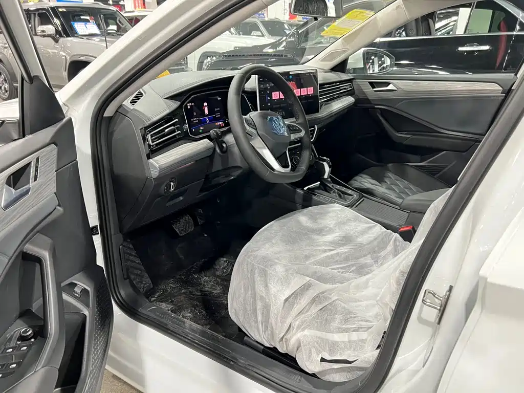 Volkswagen Sagitar 2025