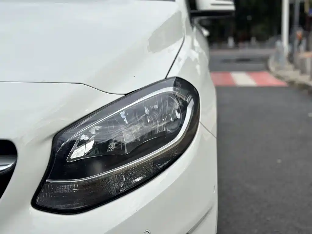 Mercedes-Benz B-Class 2016 — фото 17