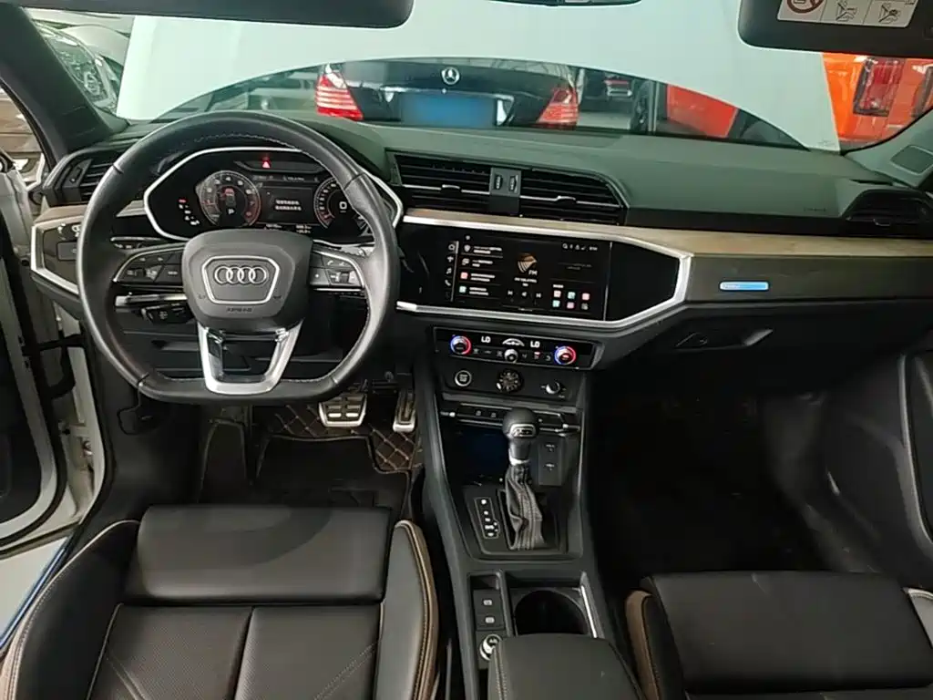 Audi Q3 2024 — фото 10
