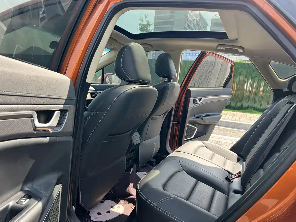 Geely Emgrand GS 2018 — фото 7