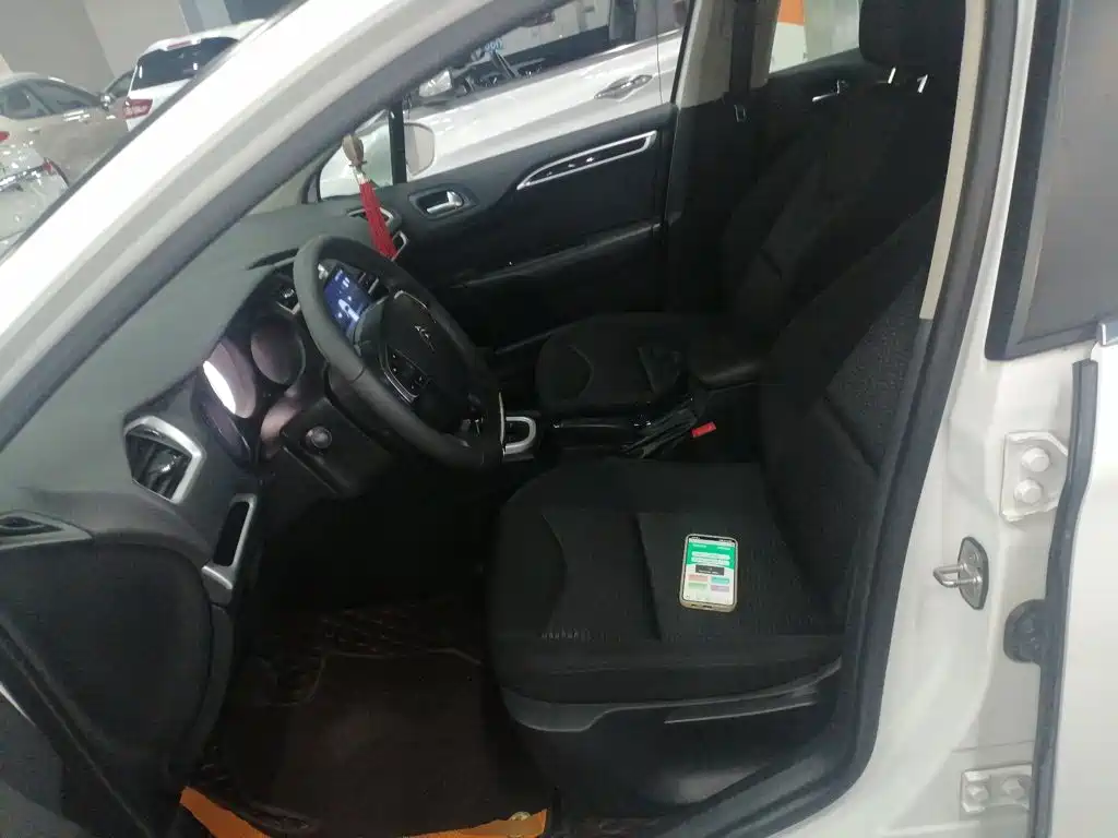 Citroën C4L 2015 — фото 15