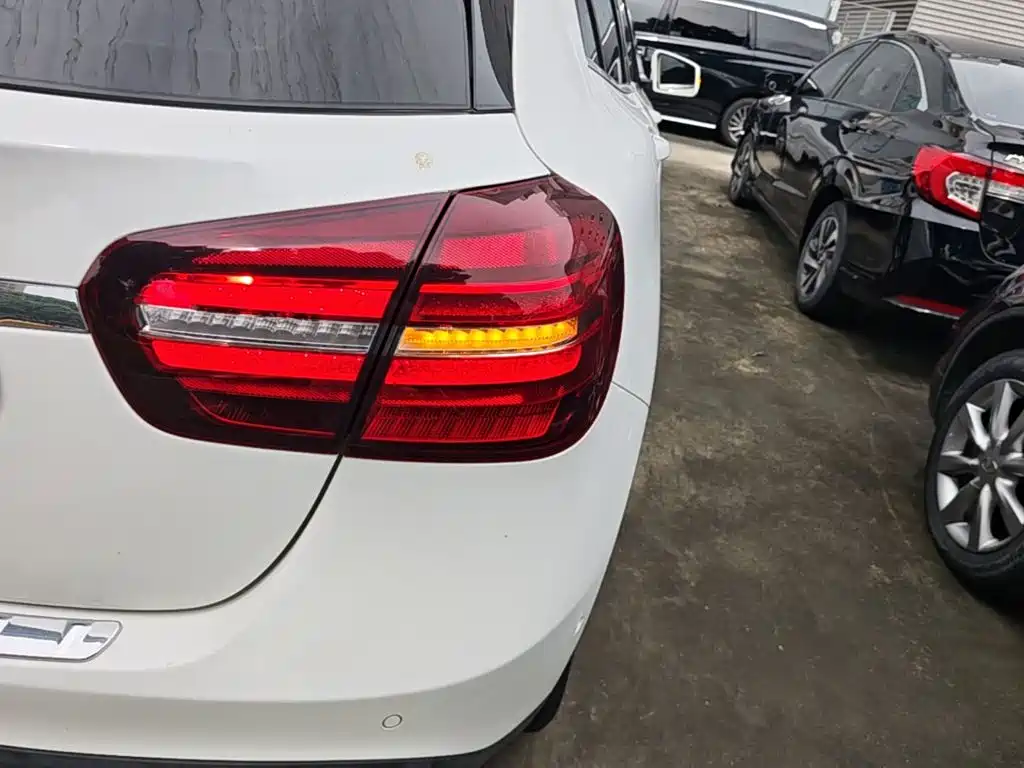 Mercedes-Benz GLA 2018 — фото 8
