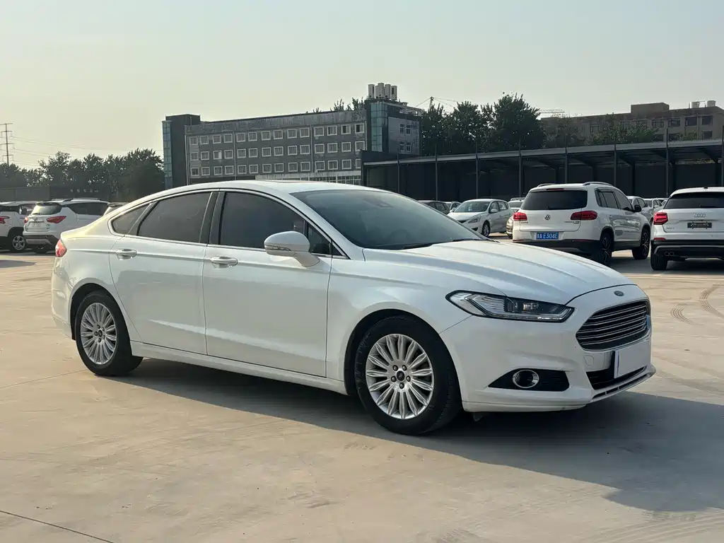 Ford Mondeo 2016 — фото 3
