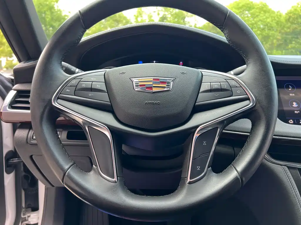 Cadillac CT6 2019 — фото 13