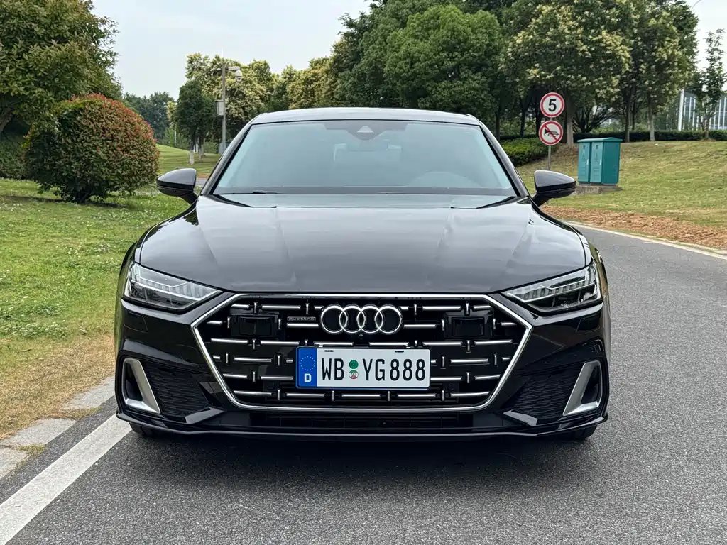 Audi A7L 2025 — фото 2