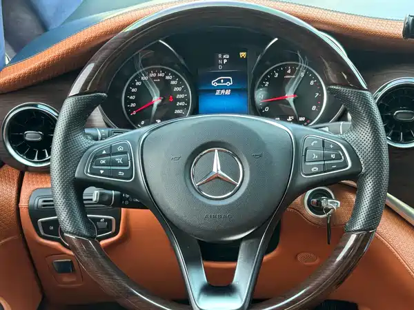 Mercedes-Benz V-Class 2022