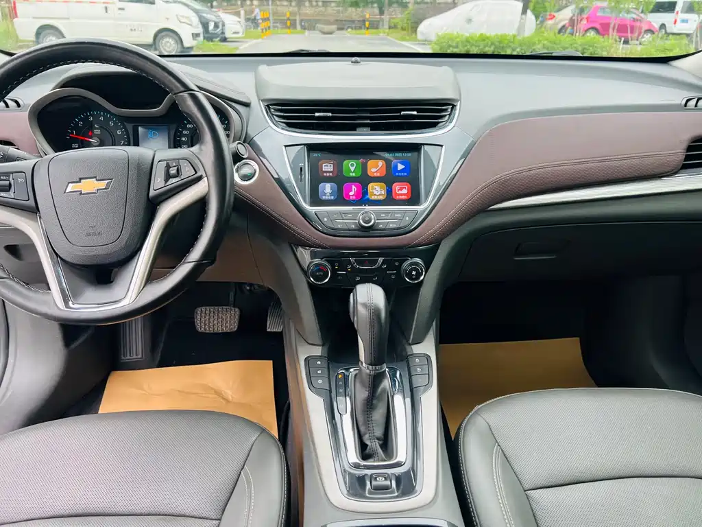 Chevrolet Malibu 2018 — фото 14