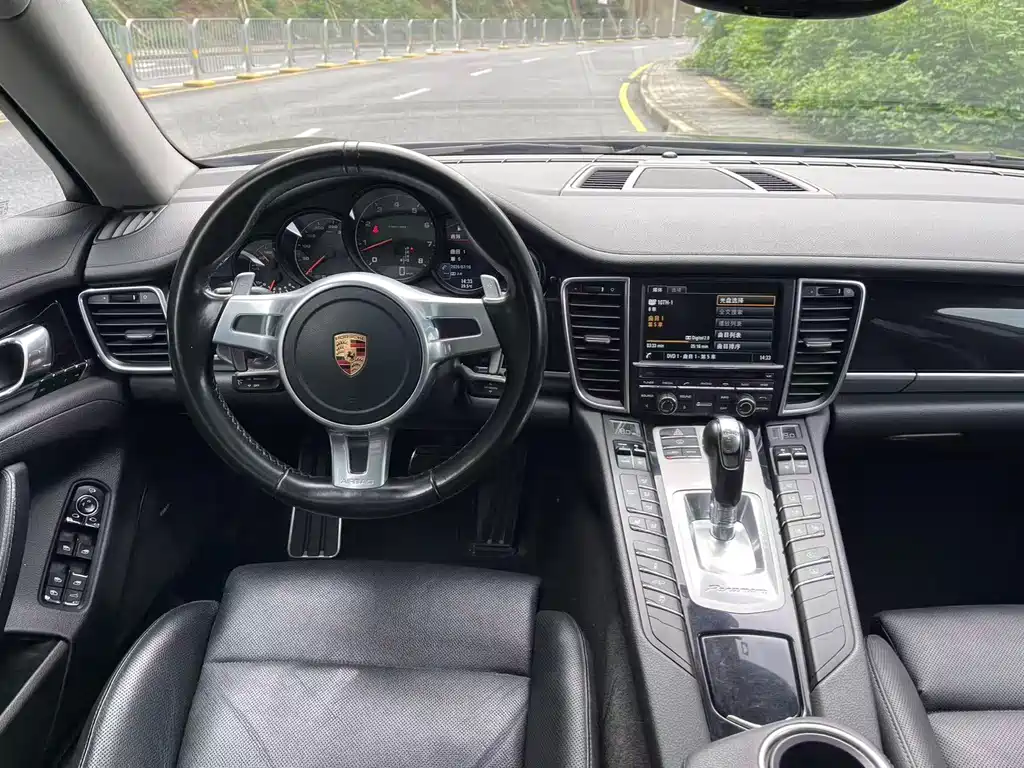 Porsche Panamera 2016 — фото 8