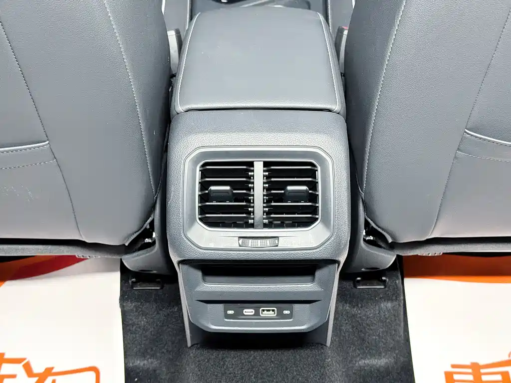 Volkswagen Tiguan L 2024 — фото 12