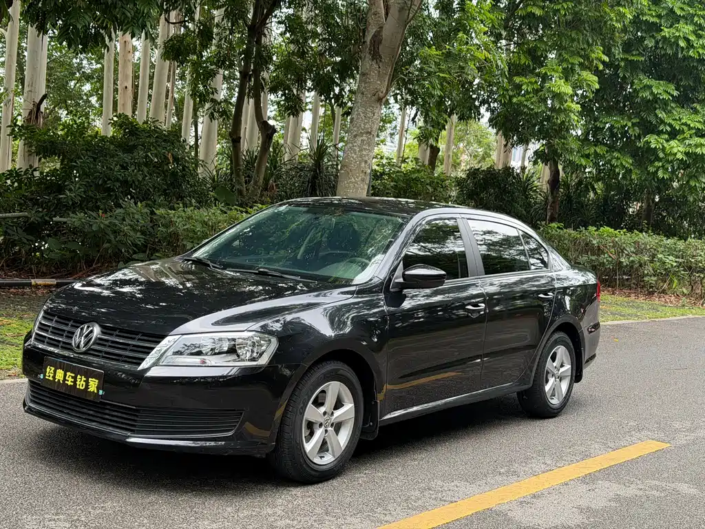 Volkswagen Lavida 2013