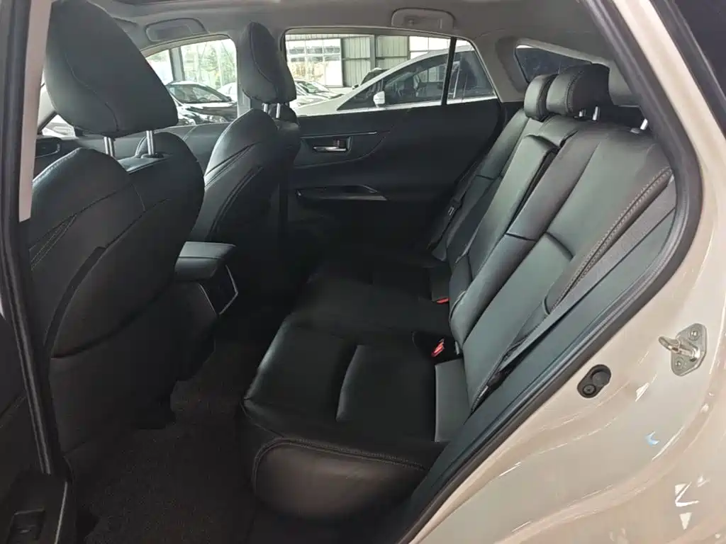 Toyota Harrier 2023 — фото 17