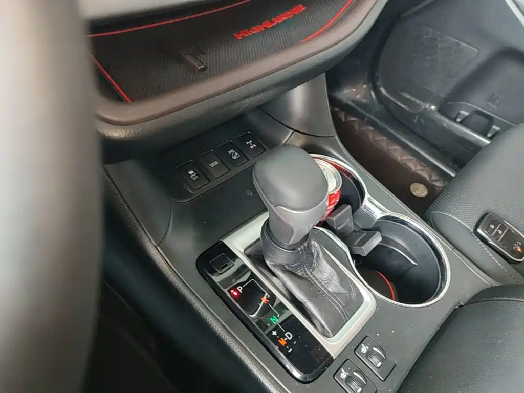 Toyota Highlander 2020 — фото 14